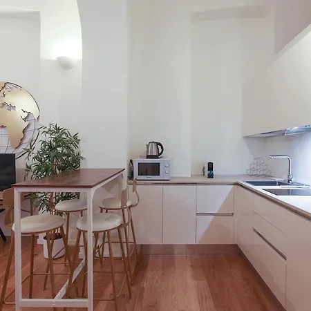 Minimal & Cozy Near Duomo Milano