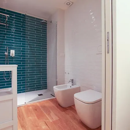 Minimal & Cozy Near Duomo Daire